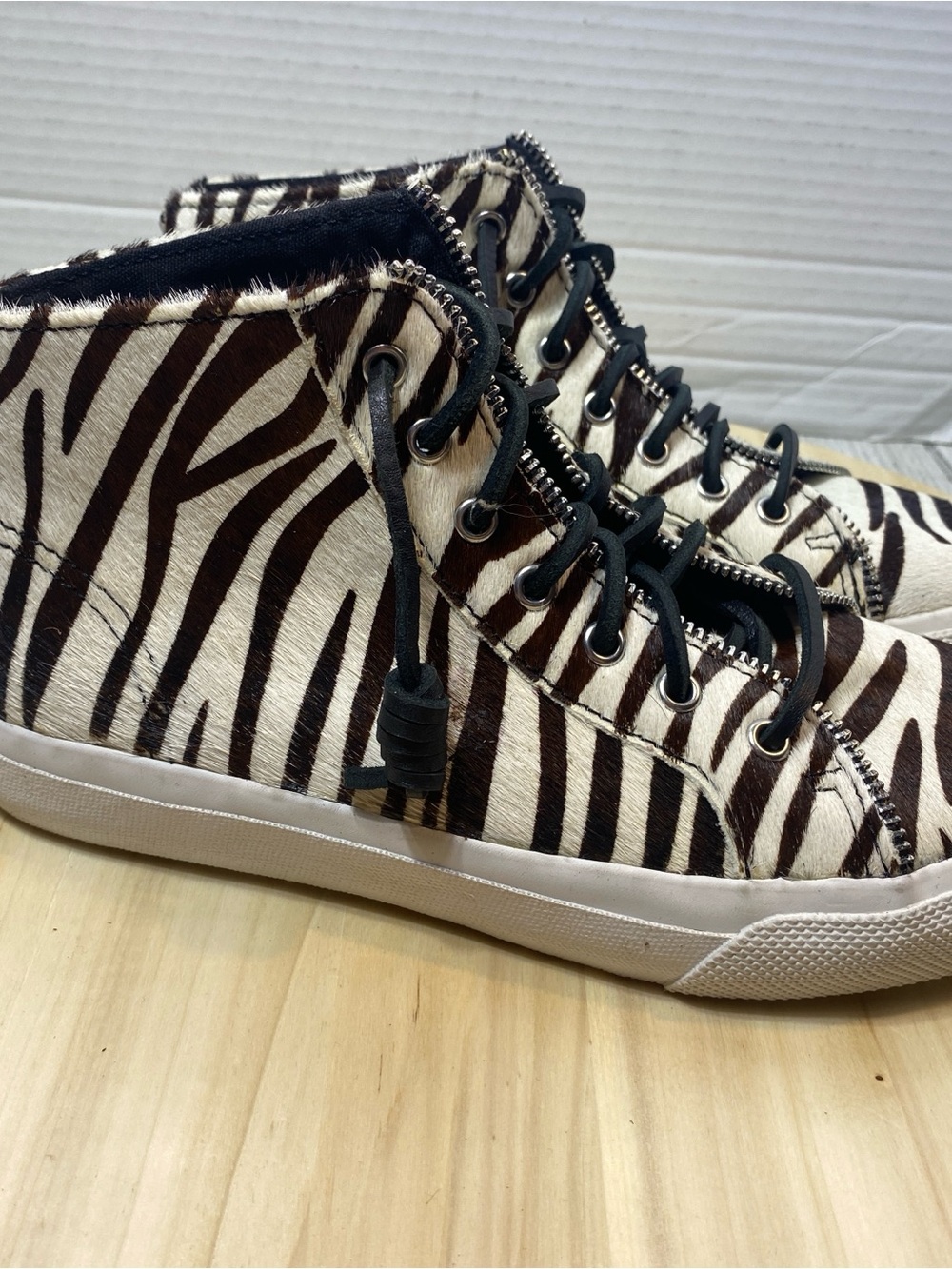 Sperry STS87071 Women's 6.5 Zebra Print Calf Hair High Top Sneakers Zip Booties
